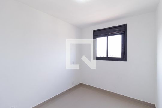 Quarto 2 de apartamento para alugar com 2 quartos, 44m² em Centro, Osasco