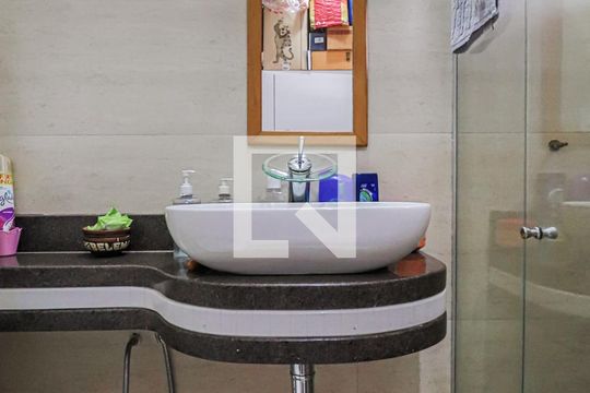 Lavabo da Sala  de apartamento à venda com 4 quartos, 142m² em São Geraldo, Belo Horizonte