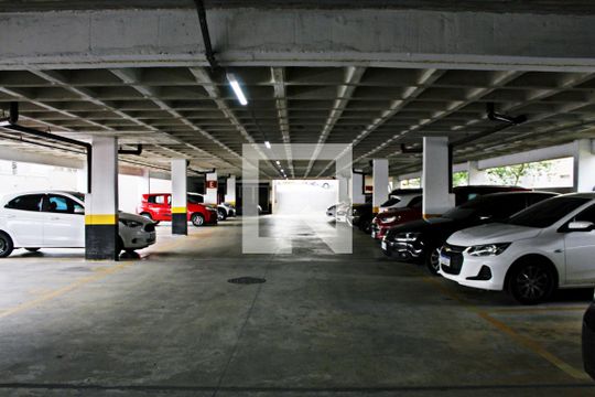 Garagem de apartamento à venda com 1 quarto, 43m² em Jardim Helena, São Paulo