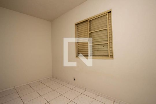 Quarto 1 de apartamento para alugar com 2 quartos, 55m² em Jardim Trevo, Jundiaí