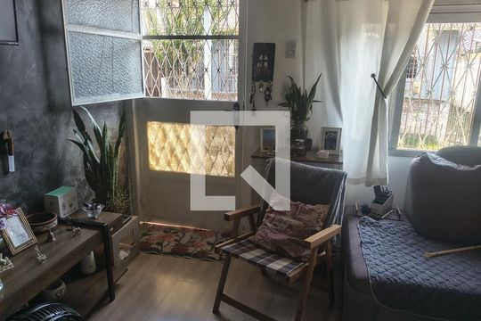 Sala de casa à venda com 3 quartos, 65m² em Jardim Carvalho, Porto Alegre
