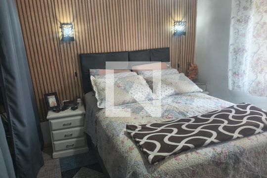 Quarto de casa à venda com 3 quartos, 65m² em Jardim Carvalho, Porto Alegre