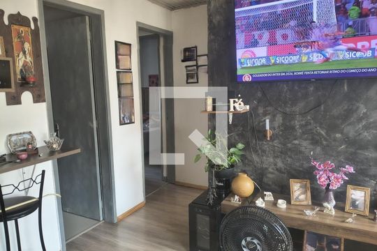 Sala de casa à venda com 3 quartos, 65m² em Jardim Carvalho, Porto Alegre