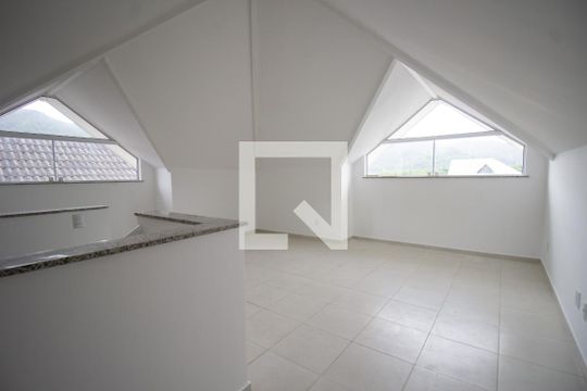 Sotão de casa à venda com 4 quartos, 180m² em Recreio dos Bandeirantes, Rio de Janeiro