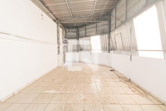 Quintal de casa para alugar com 2 quartos, 200m² em Vila Maria, São Paulo