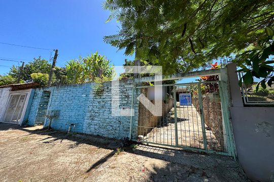 Fachada de casa à venda com 3 quartos, 90m² em Santo Andre, São Leopoldo