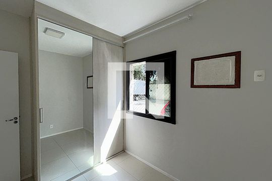 Suíte de apartamento à venda com 2 quartos, 56m² em Del Castilho, Rio de Janeiro
