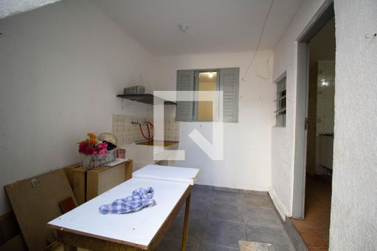 Área de Serviço de casa para alugar com 3 quartos, 70m² em Vila Jacuí, São Paulo