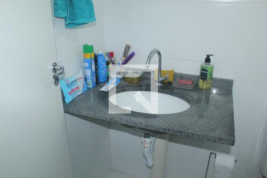Banheiro de apartamento à venda com 2 quartos, 54m² em Socorro, São Paulo