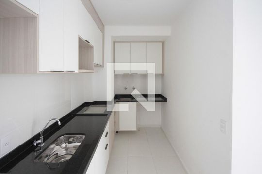 Cozinha de apartamento para alugar com 2 quartos, 39m² em Vila Tolstoi, São Paulo