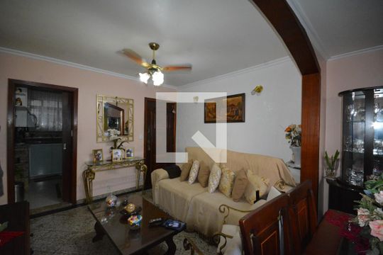 Sala de apartamento para alugar com 2 quartos, 75m² em Olaria, Rio de Janeiro