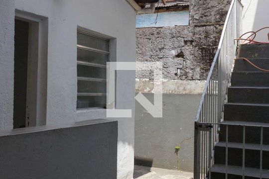 Área de Serviço de casa para alugar com 1 quarto, 23m² em Taboão, São Bernardo do Campo
