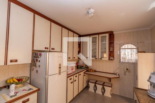 Cozinha de casa à venda com 4 quartos, 419m² em Vila Industrial, Campinas