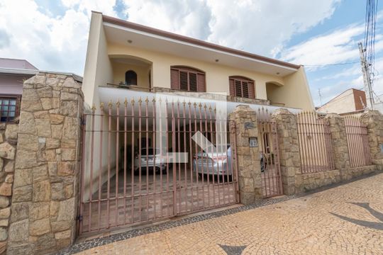 Fachada de casa à venda com 4 quartos, 419m² em Vila Industrial, Campinas