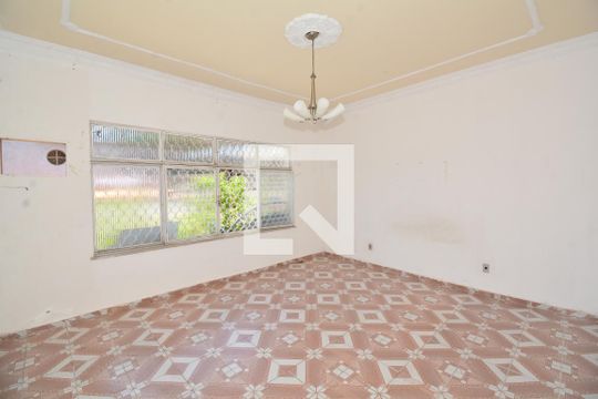 Quarto de casa à venda com 2 quartos, 100m² em Vaz Lobo, Rio de Janeiro