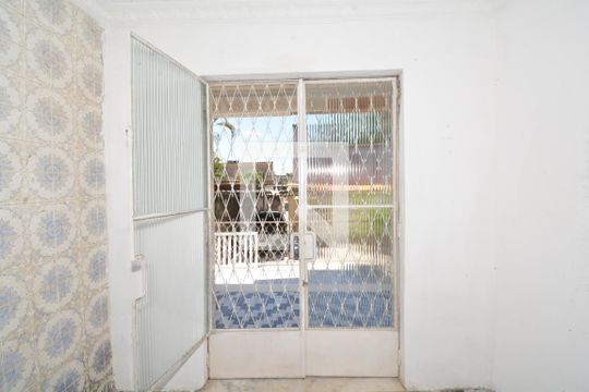Sala de casa para alugar com 2 quartos, 100m² em Vaz Lobo, Rio de Janeiro