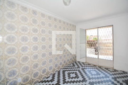 Sala de casa para alugar com 2 quartos, 100m² em Vaz Lobo, Rio de Janeiro