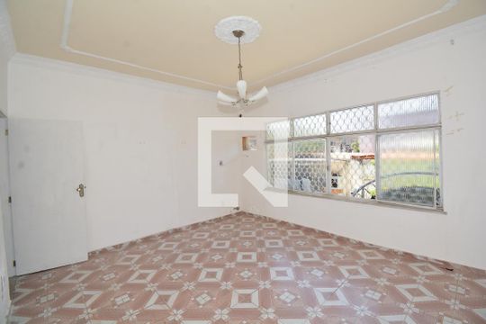 Quarto de casa para alugar com 2 quartos, 100m² em Vaz Lobo, Rio de Janeiro