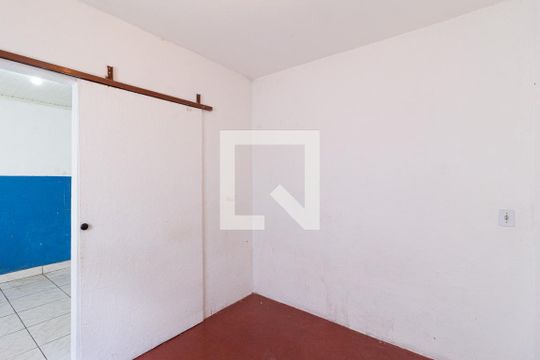Quarto de casa para alugar com 1 quarto, 35m² em São Pedro, Osasco