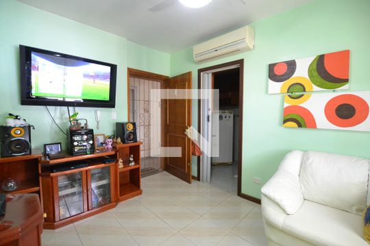 Sala de apartamento para alugar com 2 quartos, 48m² em Cristal, Porto Alegre