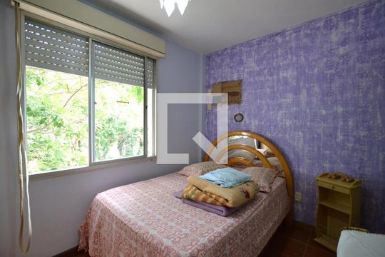 Quarto 1 de apartamento para alugar com 2 quartos, 48m² em Cristal, Porto Alegre