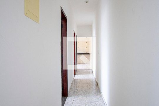 Corredor de apartamento para alugar com 2 quartos, 110m² em Trindade, São Gonçalo