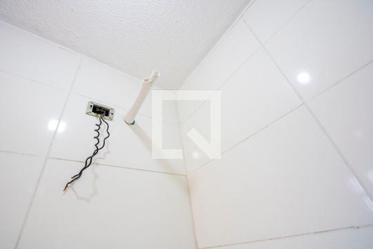 Banheiro de casa para alugar com 1 quarto, 36m² em Vila Suíça, Santo André