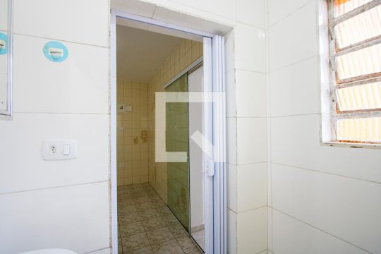 Banheiro de casa para alugar com 1 quarto, 36m² em Vila Suíça, Santo André
