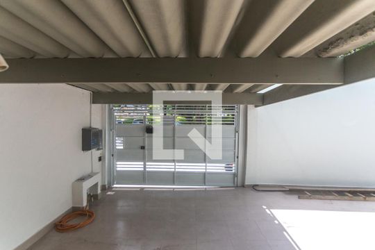 Vista sala de estar de casa para alugar com 2 quartos, 120m² em Centro, São Bernardo do Campo