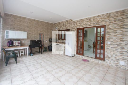 Quintal de casa à venda com 4 quartos, 225m² em Jardim Caravelas, São Paulo
