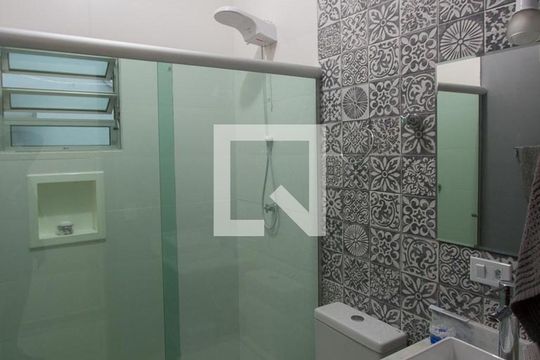 Banheiro 1 de casa à venda com 4 quartos, 225m² em Jardim Caravelas, São Paulo