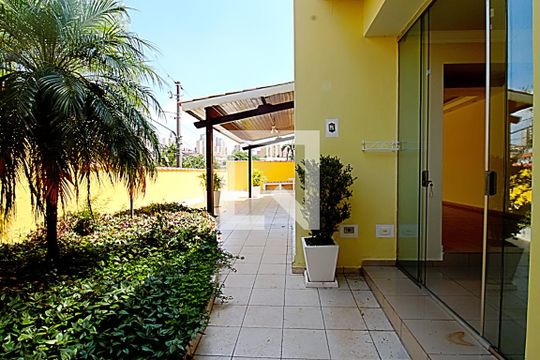 Quintal de casa para alugar com 3 quartos, 250m² em Super Quadra Morumbi, São Paulo