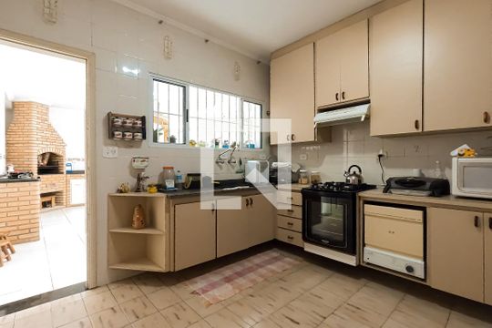 Cozinha de casa à venda com 3 quartos, 175m² em Gopouva, Guarulhos