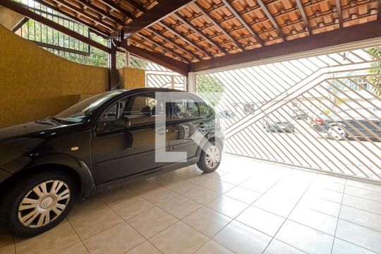 Garagem de casa à venda com 3 quartos, 175m² em Gopouva, Guarulhos