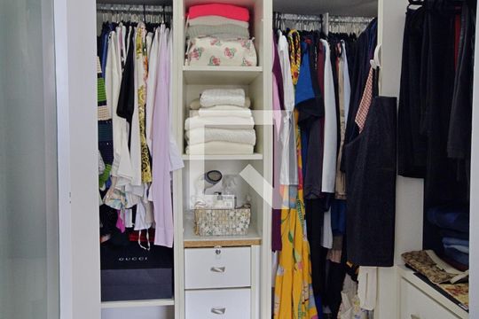 Closet da Suíte 1 de apartamento à venda com 2 quartos, 88m² em Vila Suzana, São Paulo