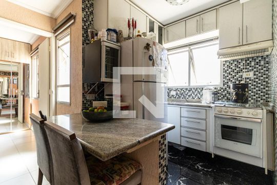 Cozinha de apartamento para alugar com 1 quarto, 30m² em Campos Elíseos, São Paulo