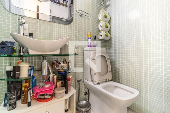 Banheiro de apartamento para alugar com 1 quarto, 30m² em Campos Elíseos, São Paulo