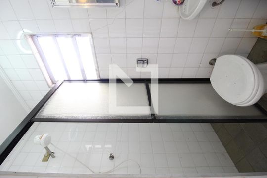 Banheiro de Serviço de casa à venda com 4 quartos, 143m² em Vila Nova Conceição, São Paulo