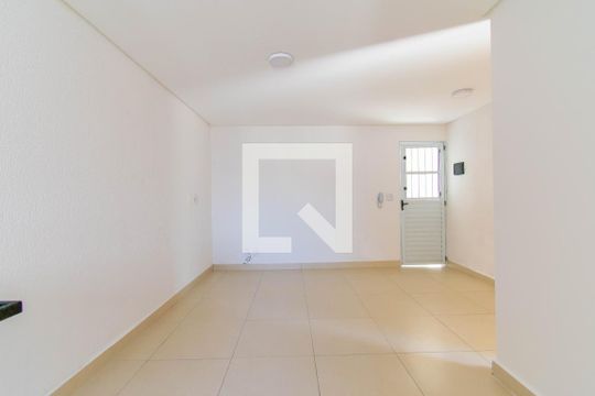 Sala de apartamento para alugar com 1 quarto, 34m² em Jardim Dona Sinhá, São Paulo