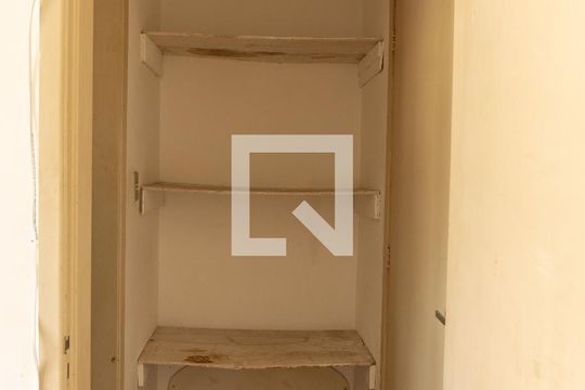 Quarto  de apartamento à venda com 1 quarto, 45m² em Rubem Berta, Porto Alegre