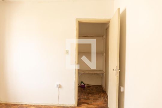 Quarto  de apartamento à venda com 1 quarto, 45m² em Rubem Berta, Porto Alegre