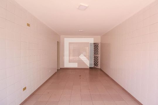Garagem de casa para alugar com 3 quartos, 200m² em Mooca, São Paulo