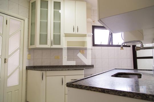 Cozinha de apartamento para alugar com 3 quartos, 93m² em Vila Monte Alegre, São Paulo