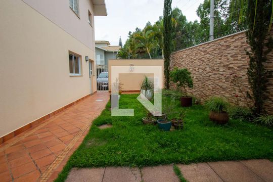 Quintal de casa de condomínio à venda com 4 quartos, 199m² em Medeiros, Jundiaí