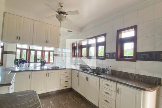 Cozinha de casa de condomínio à venda com 4 quartos, 954m² em Alphaville, Santana de Parnaíba