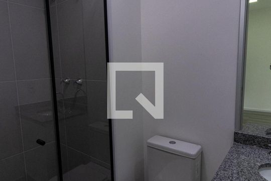 Banheiro de apartamento para alugar com 1 quarto, 29m² em Jardim Prudência, São Paulo