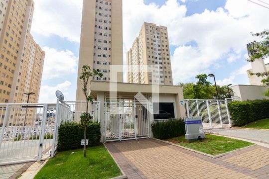 Fachada de apartamento para alugar com 2 quartos, 34m² em Jardim Germânia, São Paulo