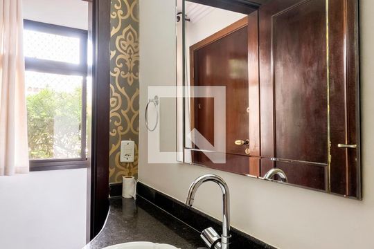 Lavabo de apartamento para alugar com 3 quartos, 158m² em Pompéia, Santos