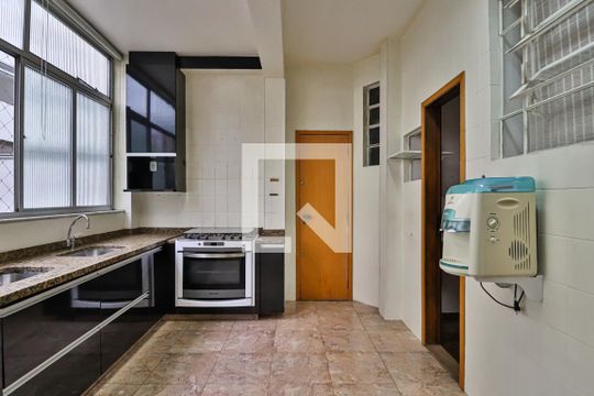 Cozinha de apartamento à venda com 4 quartos, 185m² em Santo Agostinho, Belo Horizonte