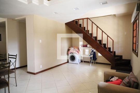 Sala 2 de casa à venda com 4 quartos, 256m² em Ingleses do Rio Vermelho, Florianópolis